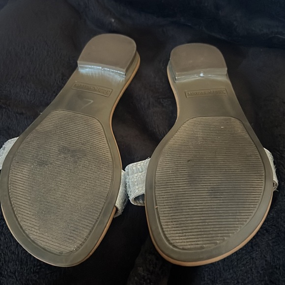 Juicy Couture Silver Sandle - Picture 5 of 8